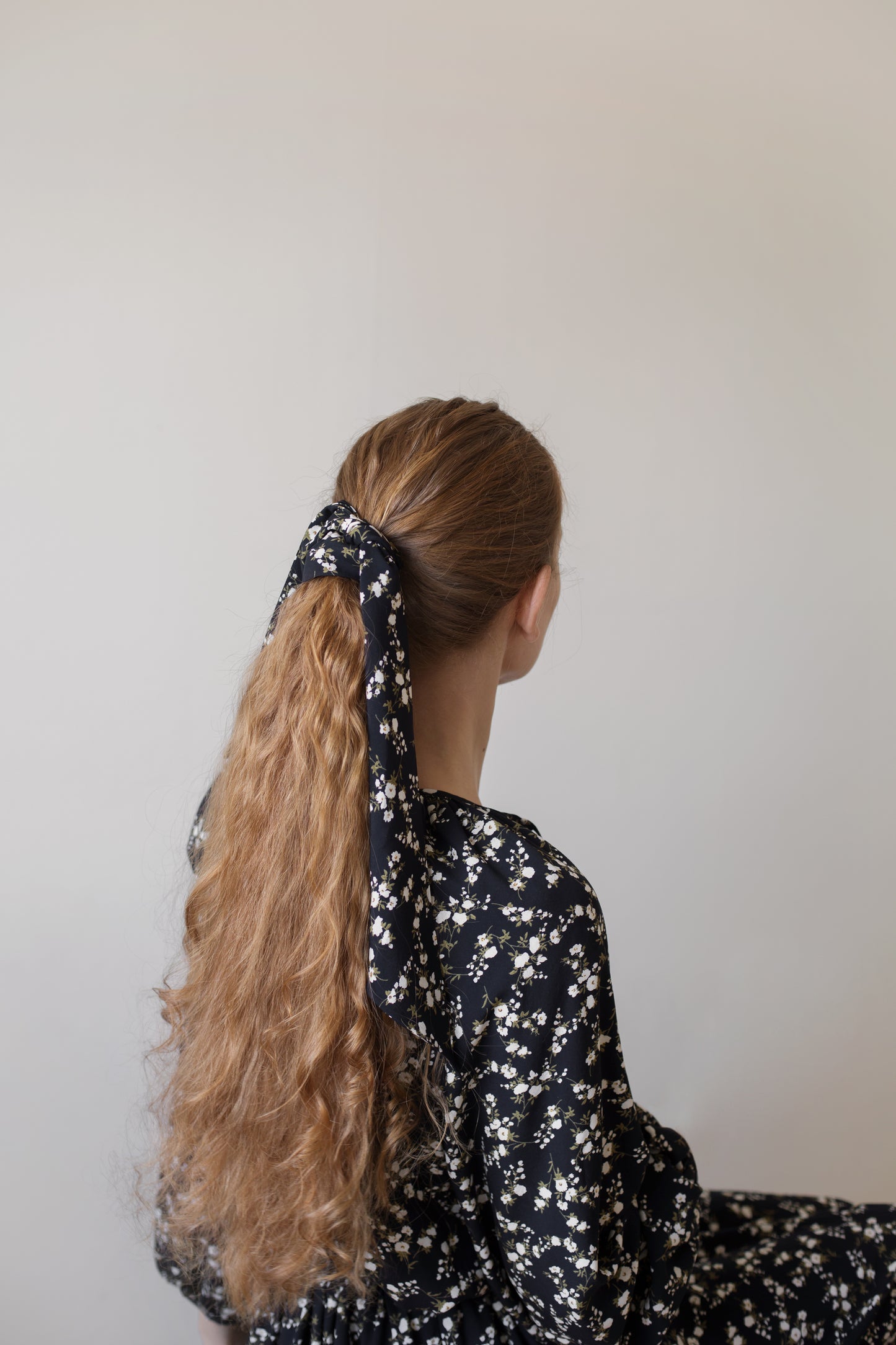 Lovisa hair scarf in dark florals